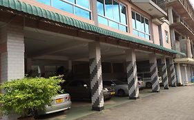 Mc-Elly'S Hotel